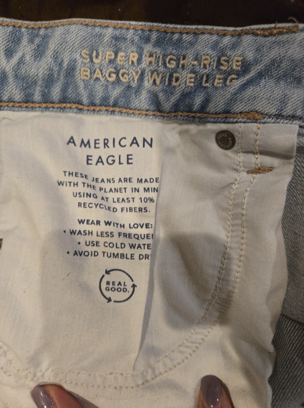 American Eagle drapey super high-rise baggy wide-leg, size 10 R lightwash jeans - Picture 3 of 5